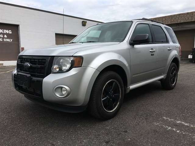 2010 Ford Escape AWD XLT 4dr SUV